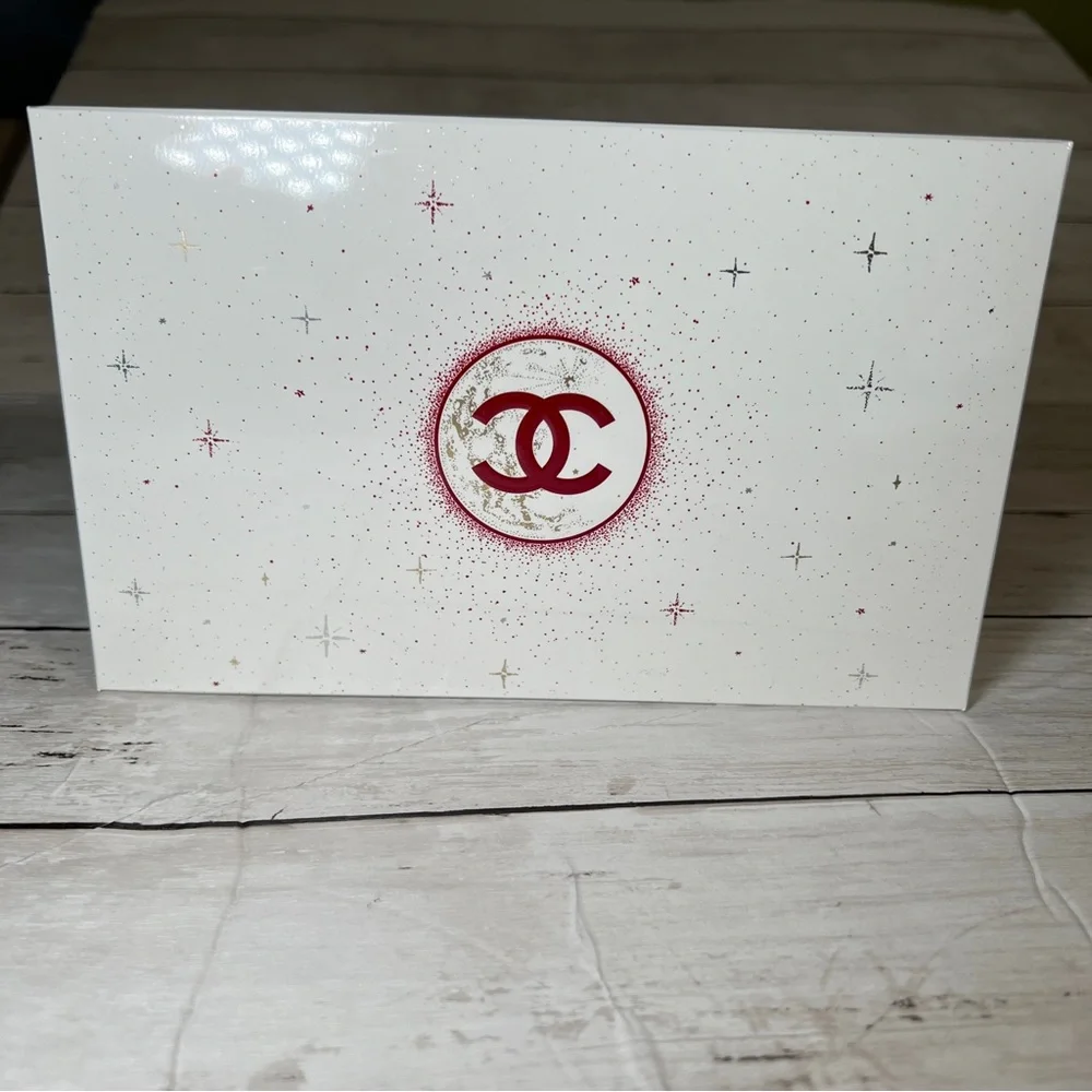 Chanel Bag Holiday Beauty Cosmetic Bag Red - Picture 4 of 7